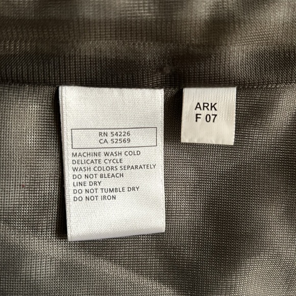 Royal Robbins Women’s Medium Black 100% Nylon Zip Up Jacket - Picture 12 of 14